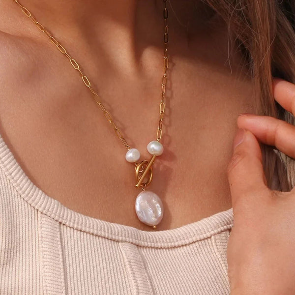 Pearl T-bar necklace