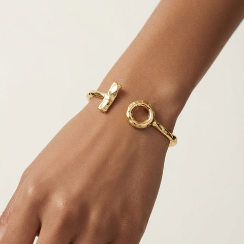 T bar bracelet