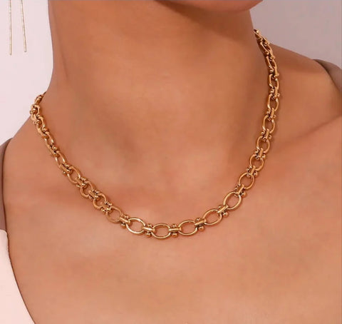 Bow chain necklace