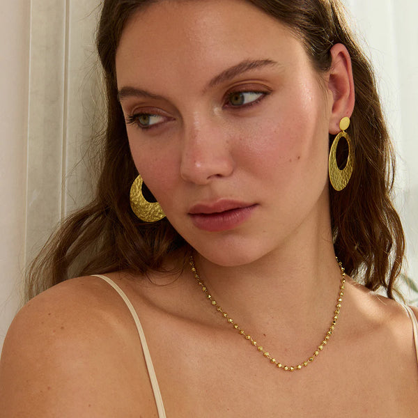Gold chokker necklace