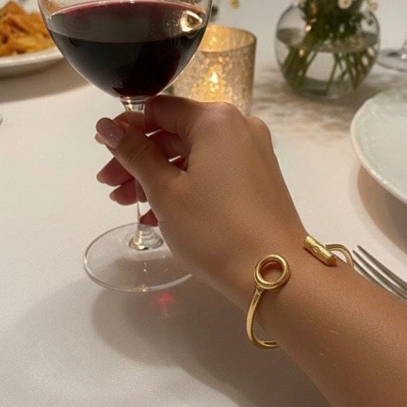 T bar bracelet